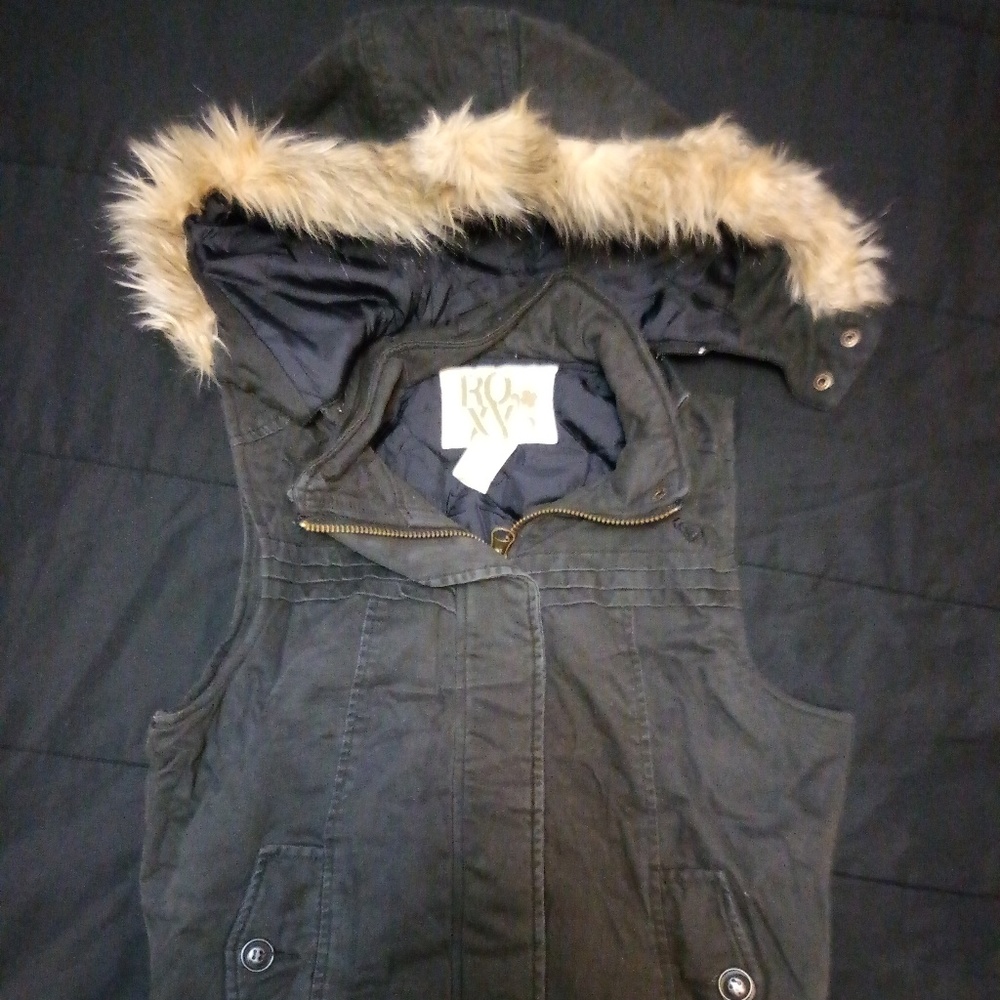 Sleveless Black Jacket with Furry Hood